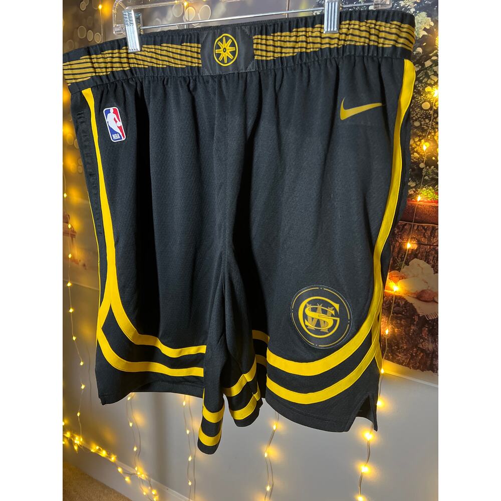 017 Nike Golden State Warriors Swingman City Edition Dri-FIT Shorts - Picture 4 of 9